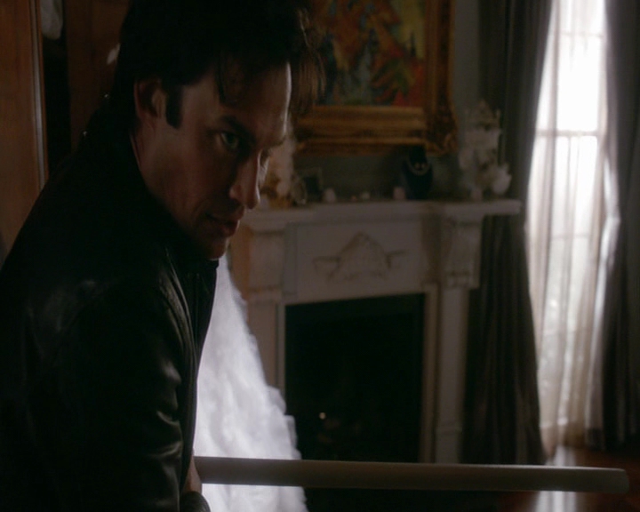 VampireDiaries-dot-nl_VampireDiaries-8x03YouDecidedThatIWasWorthSaving0443.jpg