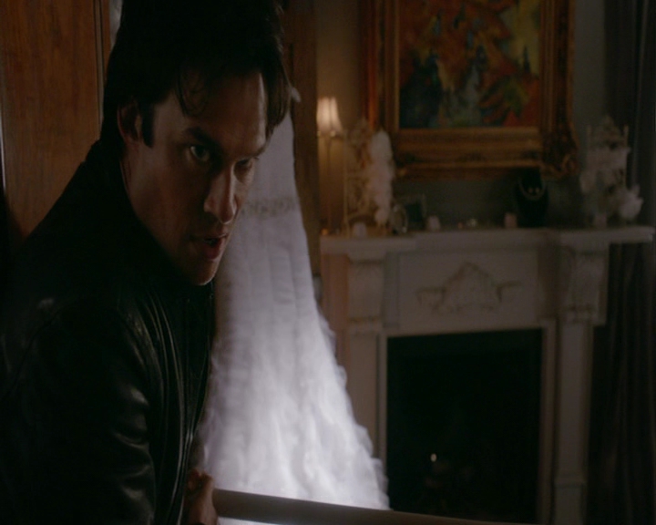 VampireDiaries-dot-nl_VampireDiaries-8x03YouDecidedThatIWasWorthSaving0444.jpg