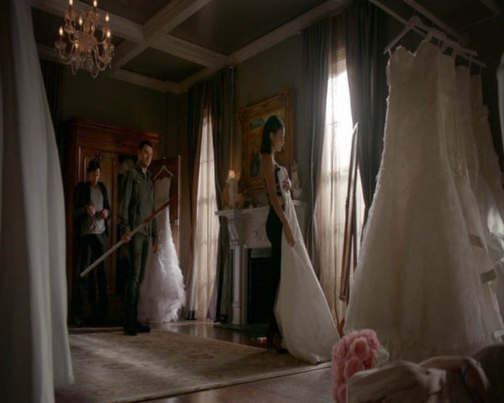 VampireDiaries-dot-nl_VampireDiaries-8x03YouDecidedThatIWasWorthSaving0456.jpg