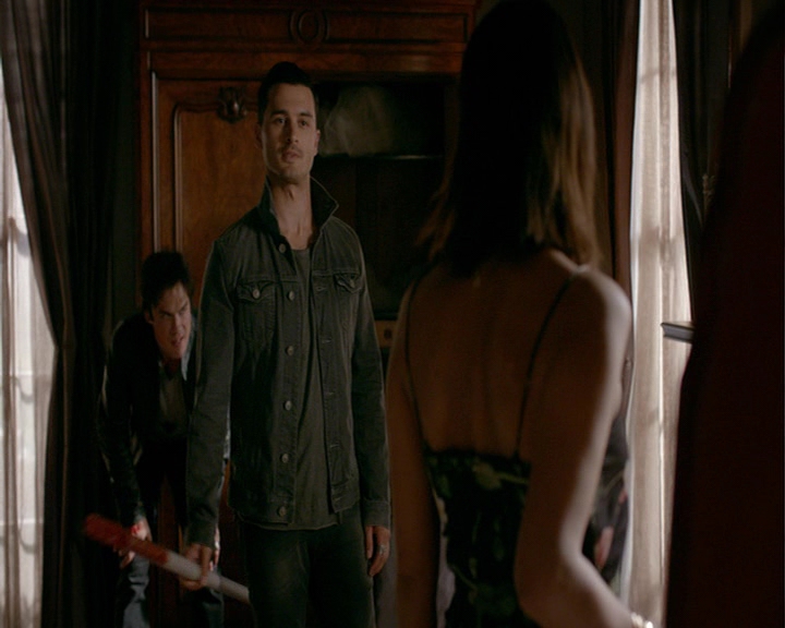 VampireDiaries-dot-nl_VampireDiaries-8x03YouDecidedThatIWasWorthSaving0465.jpg