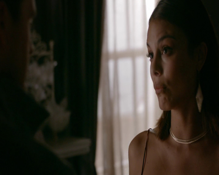 VampireDiaries-dot-nl_VampireDiaries-8x03YouDecidedThatIWasWorthSaving0471.jpg