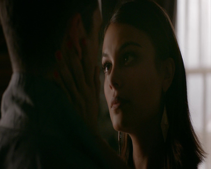 VampireDiaries-dot-nl_VampireDiaries-8x03YouDecidedThatIWasWorthSaving0476.jpg