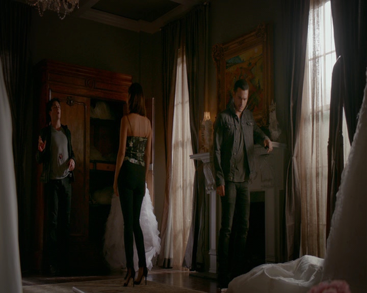 VampireDiaries-dot-nl_VampireDiaries-8x03YouDecidedThatIWasWorthSaving0486.jpg