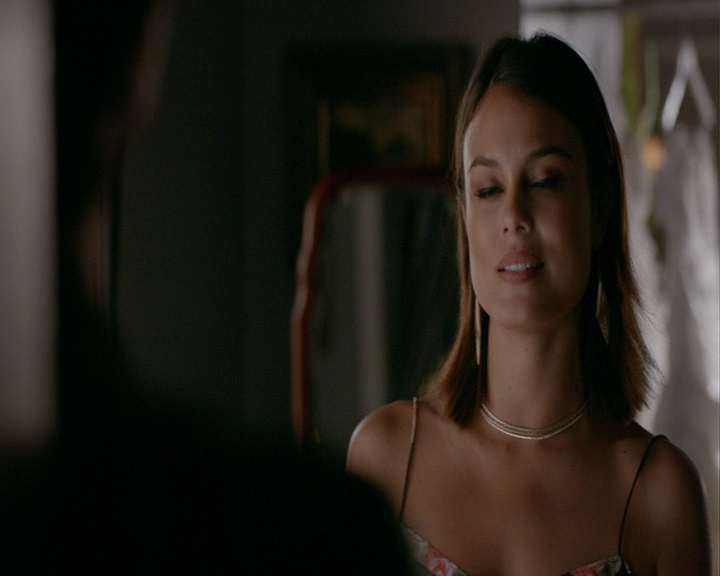 VampireDiaries-dot-nl_VampireDiaries-8x03YouDecidedThatIWasWorthSaving0488.jpg