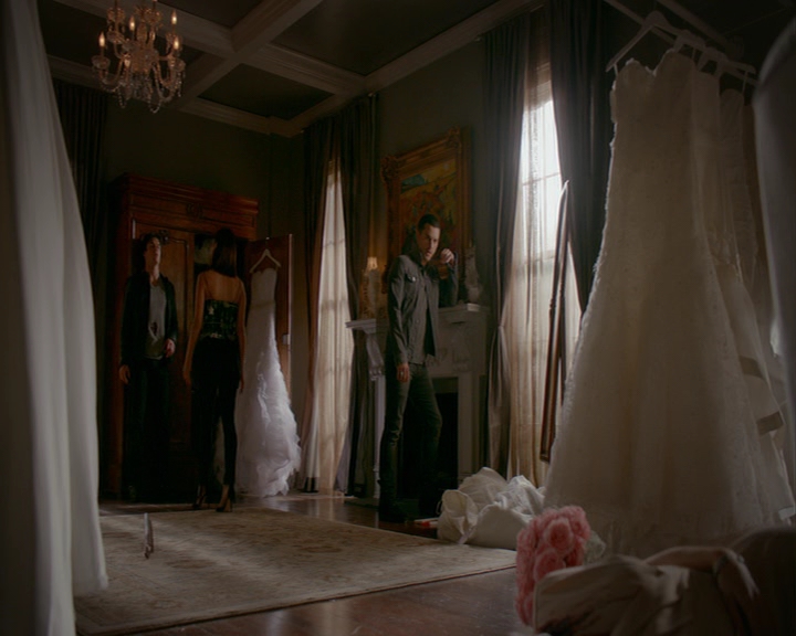 VampireDiaries-dot-nl_VampireDiaries-8x03YouDecidedThatIWasWorthSaving0489.jpg