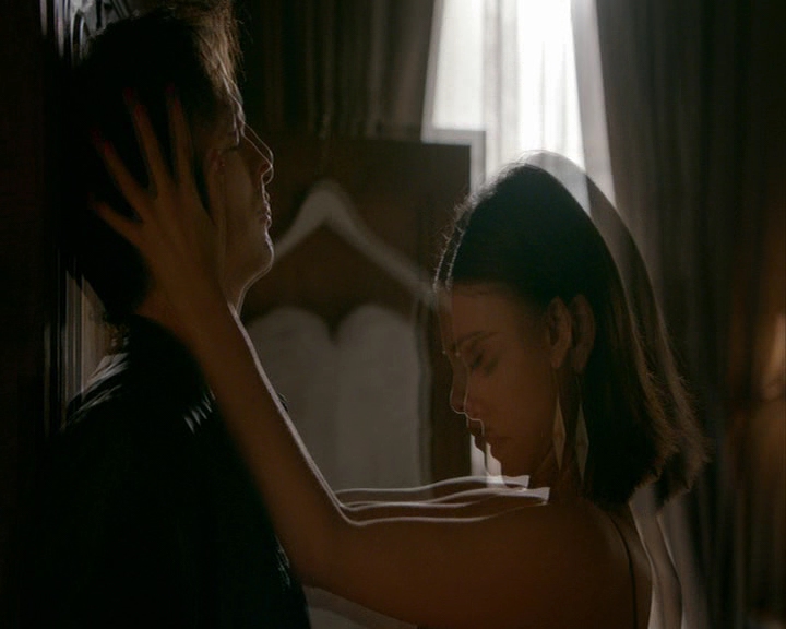 VampireDiaries-dot-nl_VampireDiaries-8x03YouDecidedThatIWasWorthSaving0494.jpg