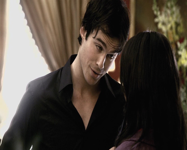 VampireDiaries-dot-nl_VampireDiaries-8x03YouDecidedThatIWasWorthSaving0500.jpg