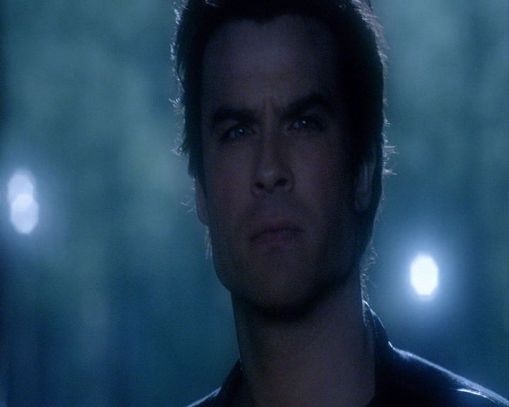 VampireDiaries-dot-nl_VampireDiaries-8x03YouDecidedThatIWasWorthSaving0523.jpg