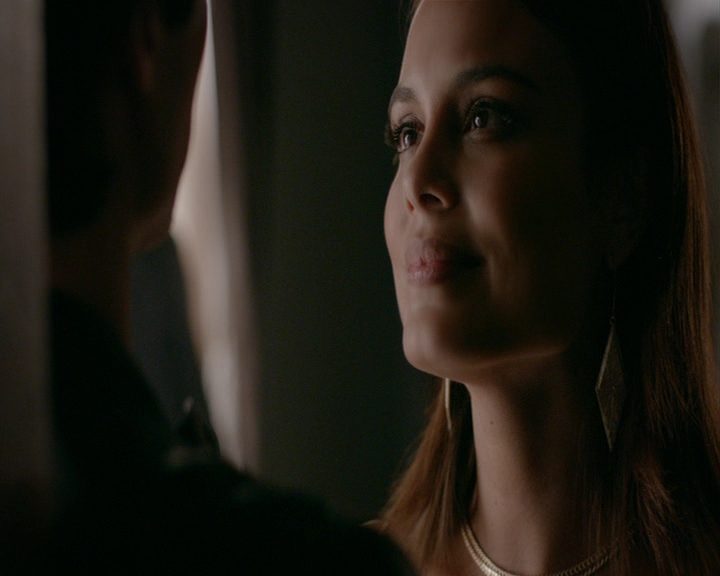 VampireDiaries-dot-nl_VampireDiaries-8x03YouDecidedThatIWasWorthSaving0542.jpg