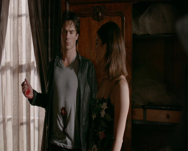 VampireDiaries-dot-nl_VampireDiaries-8x03YouDecidedThatIWasWorthSaving0551.jpg