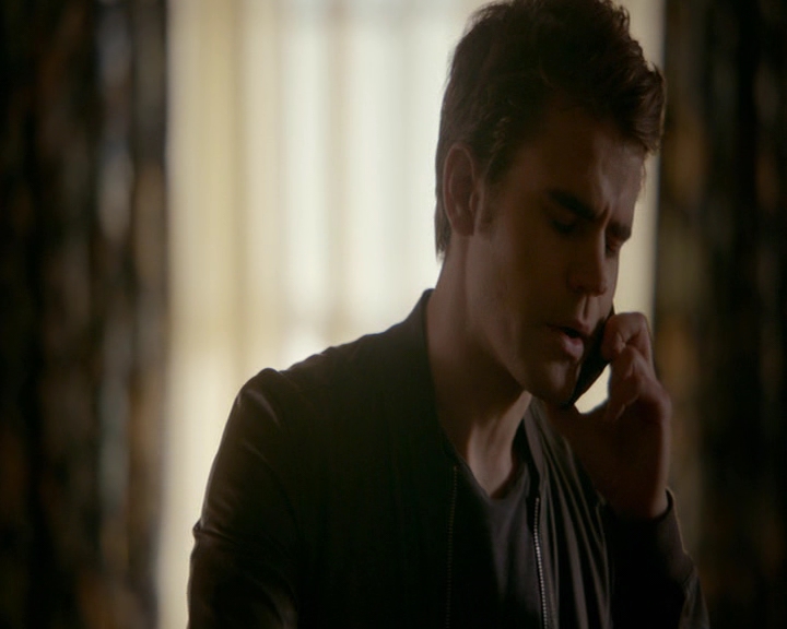 VampireDiaries-dot-nl_VampireDiaries-8x03YouDecidedThatIWasWorthSaving0567.jpg