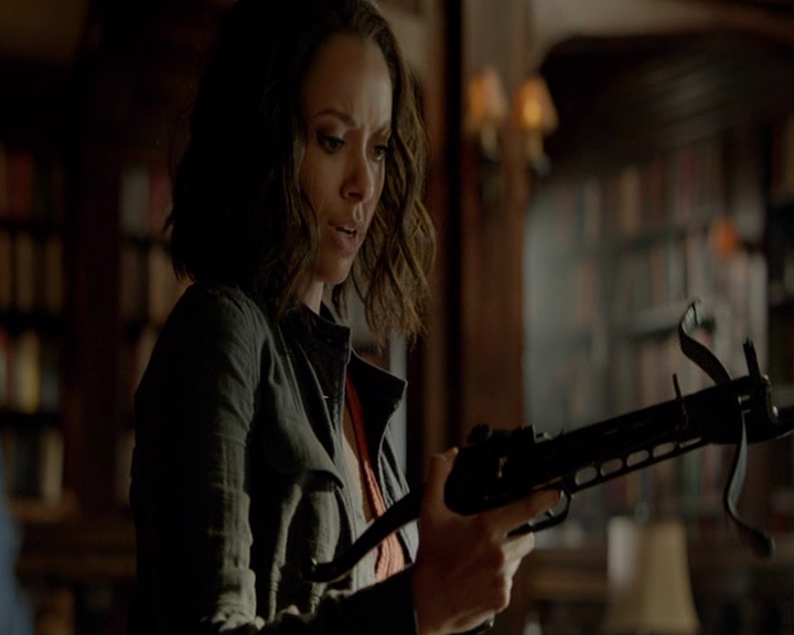 VampireDiaries-dot-nl_VampireDiaries-8x03YouDecidedThatIWasWorthSaving0598.jpg