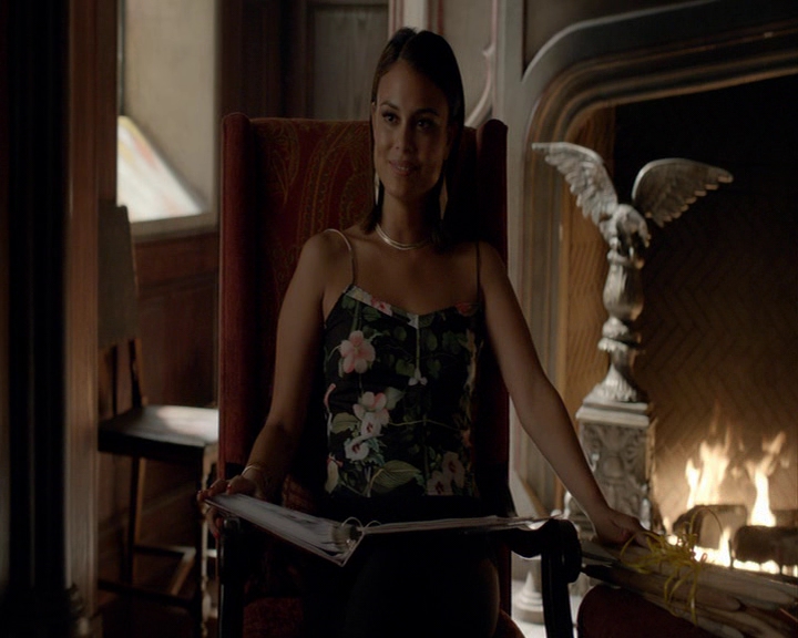 VampireDiaries-dot-nl_VampireDiaries-8x03YouDecidedThatIWasWorthSaving0644.jpg