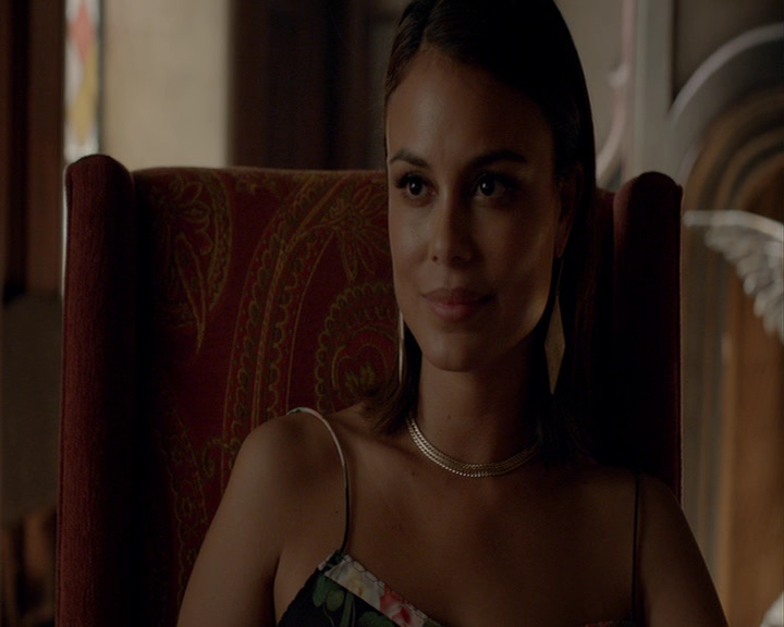 VampireDiaries-dot-nl_VampireDiaries-8x03YouDecidedThatIWasWorthSaving0653.jpg