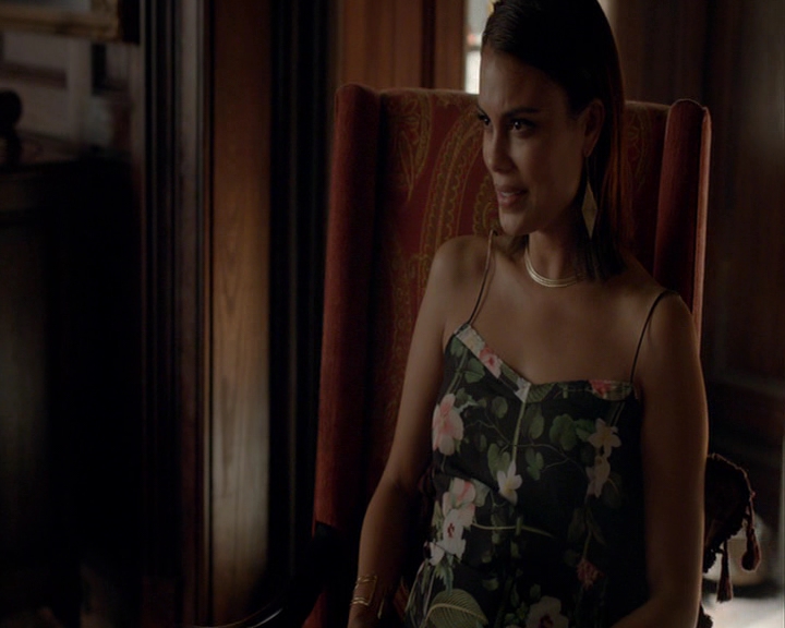 VampireDiaries-dot-nl_VampireDiaries-8x03YouDecidedThatIWasWorthSaving0663.jpg