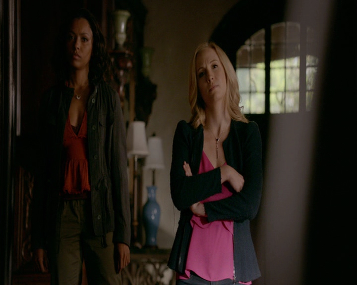 VampireDiaries-dot-nl_VampireDiaries-8x03YouDecidedThatIWasWorthSaving0665.jpg