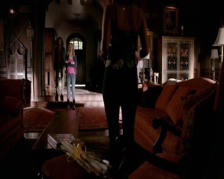 VampireDiaries-dot-nl_VampireDiaries-8x03YouDecidedThatIWasWorthSaving0702.jpg