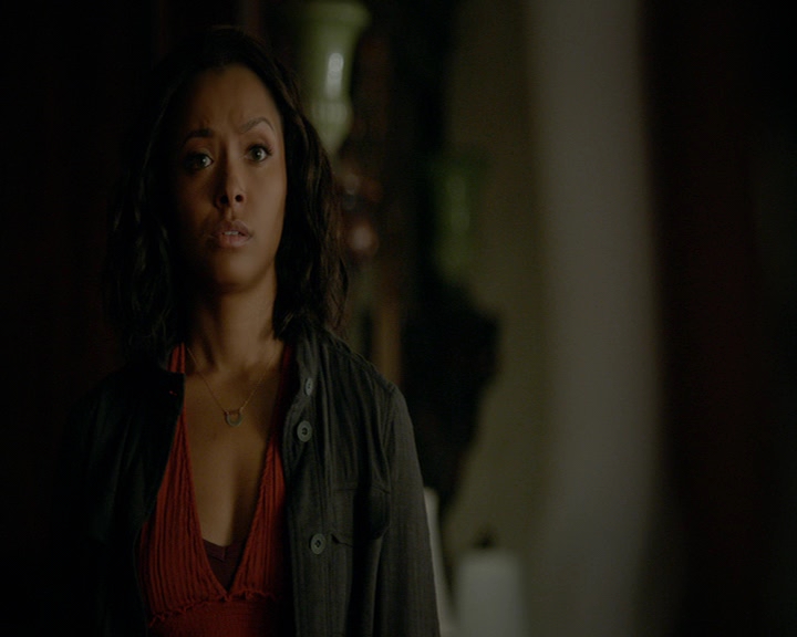 VampireDiaries-dot-nl_VampireDiaries-8x03YouDecidedThatIWasWorthSaving0705.jpg