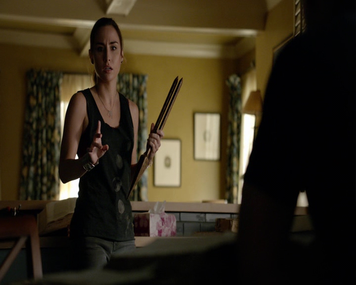 VampireDiaries-dot-nl_VampireDiaries-8x03YouDecidedThatIWasWorthSaving0759.jpg