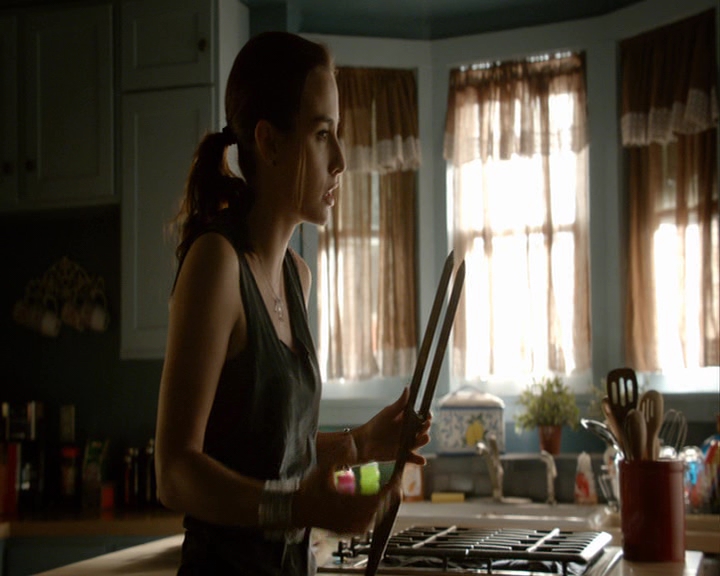 VampireDiaries-dot-nl_VampireDiaries-8x03YouDecidedThatIWasWorthSaving0772.jpg