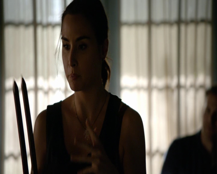 VampireDiaries-dot-nl_VampireDiaries-8x03YouDecidedThatIWasWorthSaving0780.jpg