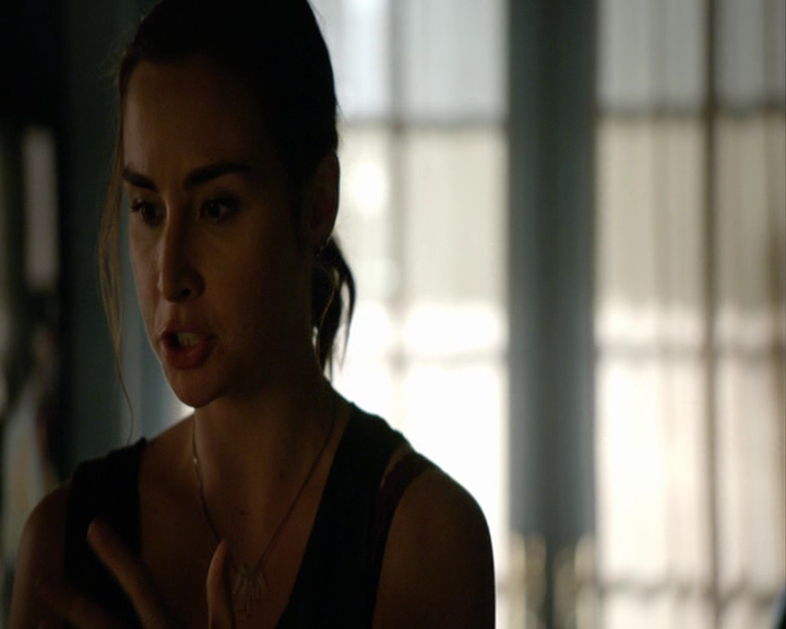 VampireDiaries-dot-nl_VampireDiaries-8x03YouDecidedThatIWasWorthSaving0782.jpg