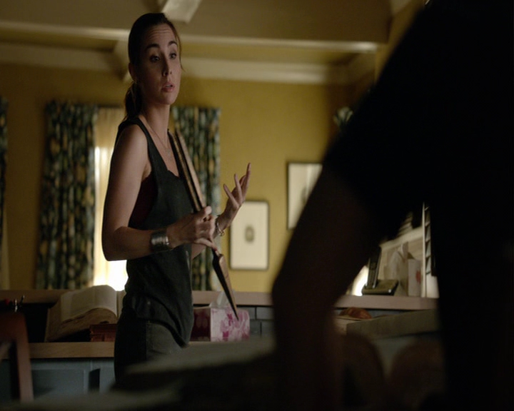 VampireDiaries-dot-nl_VampireDiaries-8x03YouDecidedThatIWasWorthSaving0784.jpg