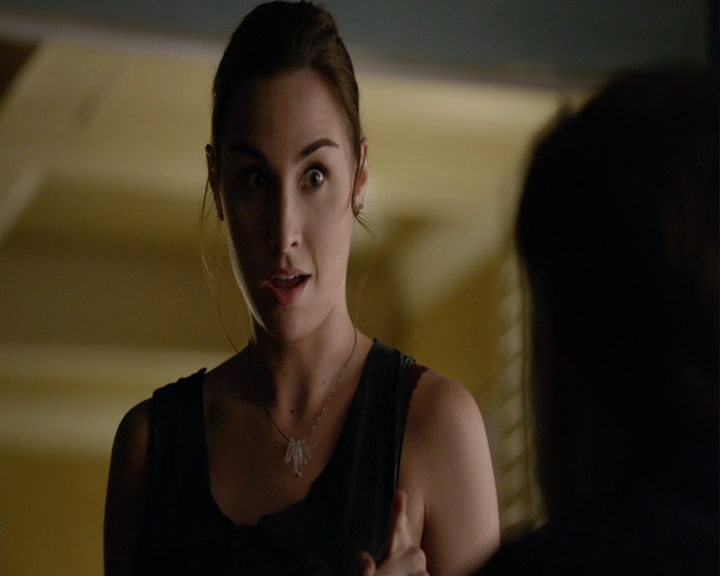 VampireDiaries-dot-nl_VampireDiaries-8x03YouDecidedThatIWasWorthSaving0791.jpg