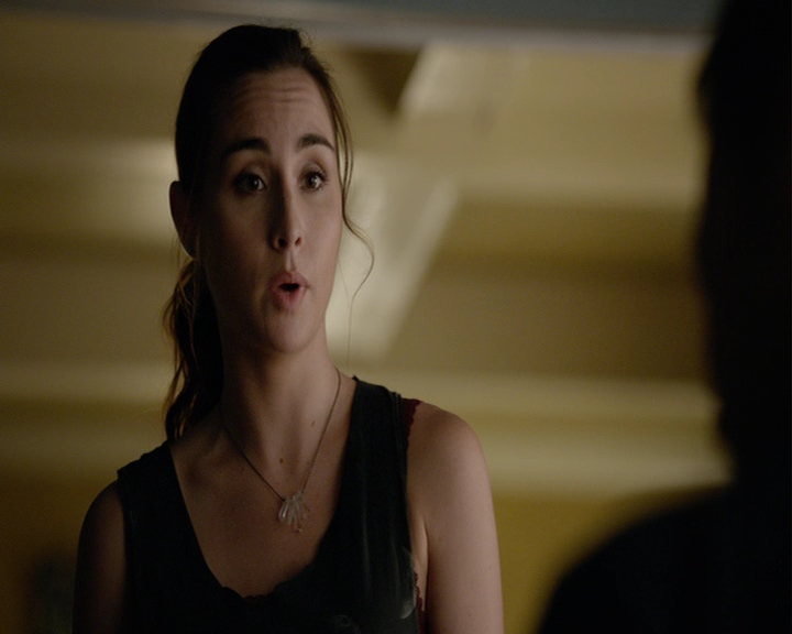 VampireDiaries-dot-nl_VampireDiaries-8x03YouDecidedThatIWasWorthSaving0808.jpg