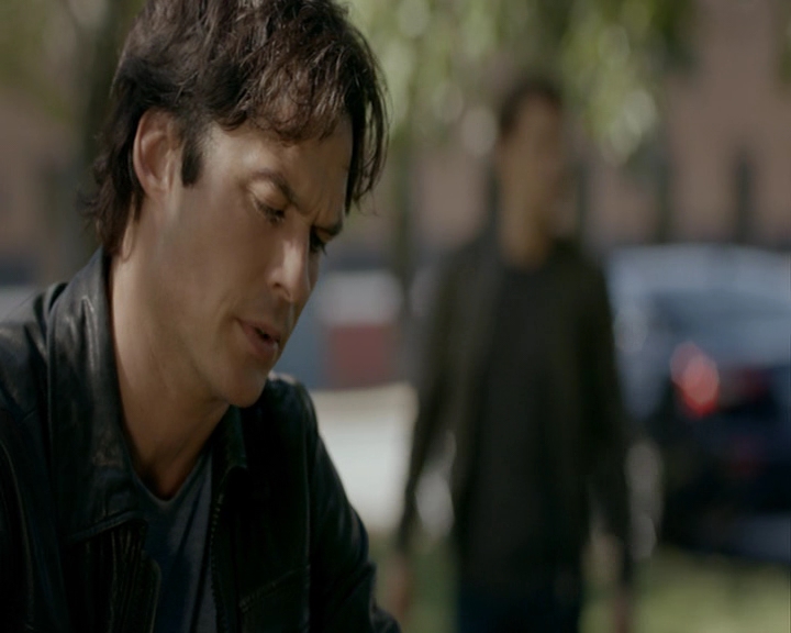 VampireDiaries-dot-nl_VampireDiaries-8x03YouDecidedThatIWasWorthSaving0833.jpg