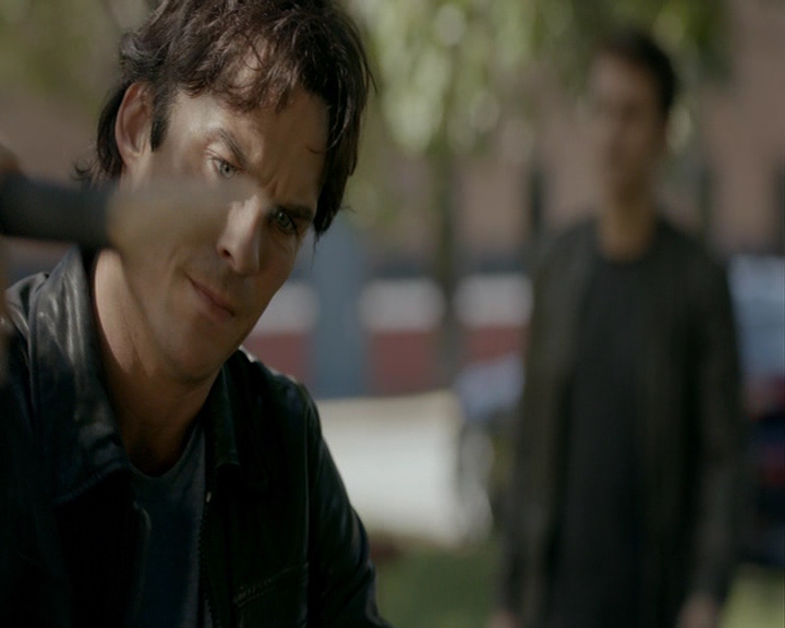 VampireDiaries-dot-nl_VampireDiaries-8x03YouDecidedThatIWasWorthSaving0835.jpg