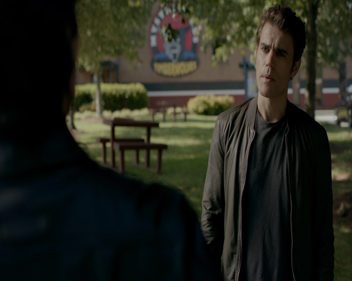 VampireDiaries-dot-nl_VampireDiaries-8x03YouDecidedThatIWasWorthSaving0866.jpg