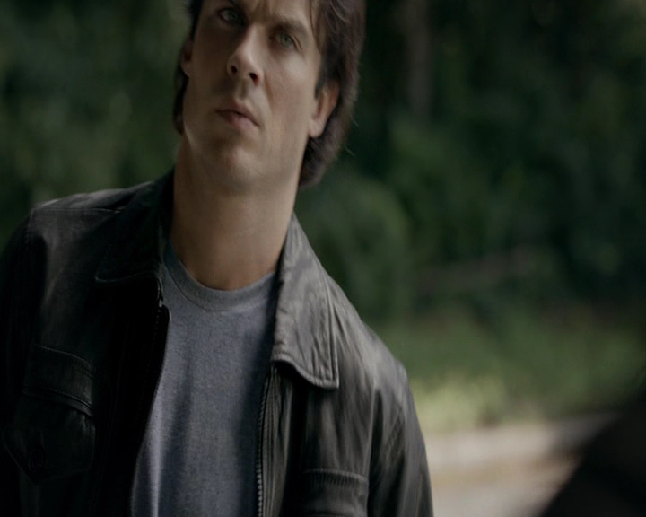 VampireDiaries-dot-nl_VampireDiaries-8x03YouDecidedThatIWasWorthSaving0874.jpg