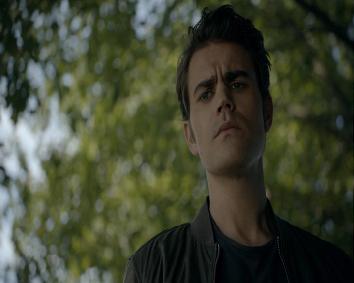 VampireDiaries-dot-nl_VampireDiaries-8x03YouDecidedThatIWasWorthSaving0882.jpg