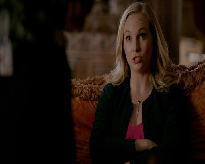 VampireDiaries-dot-nl_VampireDiaries-8x03YouDecidedThatIWasWorthSaving0907.jpg