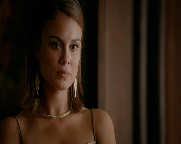 VampireDiaries-dot-nl_VampireDiaries-8x03YouDecidedThatIWasWorthSaving0974.jpg