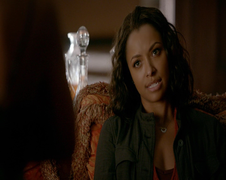 VampireDiaries-dot-nl_VampireDiaries-8x03YouDecidedThatIWasWorthSaving0977.jpg