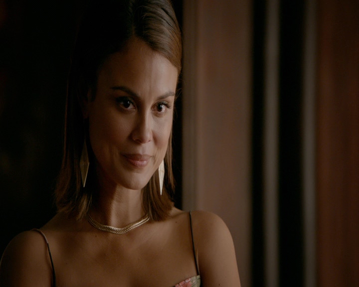 VampireDiaries-dot-nl_VampireDiaries-8x03YouDecidedThatIWasWorthSaving0979.jpg