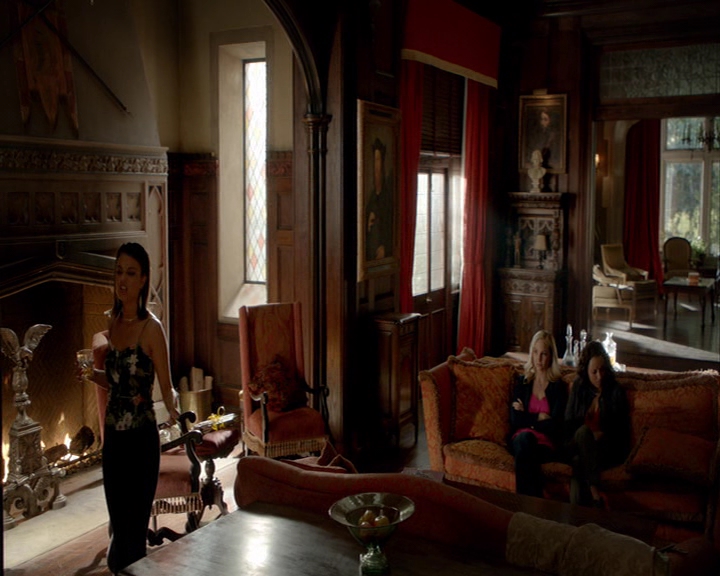 VampireDiaries-dot-nl_VampireDiaries-8x03YouDecidedThatIWasWorthSaving0993.jpg