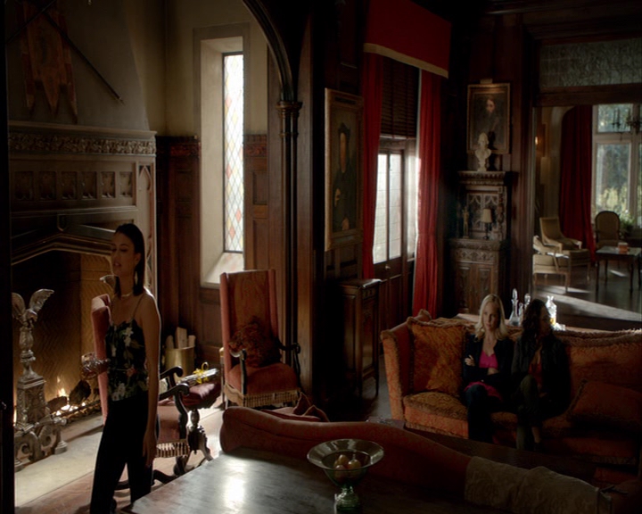 VampireDiaries-dot-nl_VampireDiaries-8x03YouDecidedThatIWasWorthSaving0994.jpg