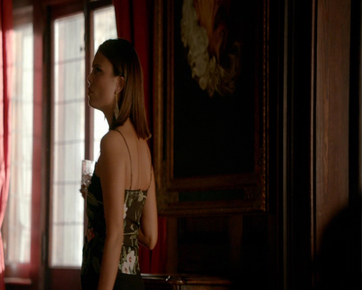 VampireDiaries-dot-nl_VampireDiaries-8x03YouDecidedThatIWasWorthSaving0995.jpg