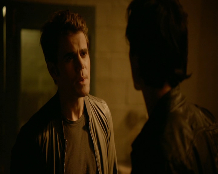 VampireDiaries-dot-nl_VampireDiaries-8x03YouDecidedThatIWasWorthSaving1144.jpg