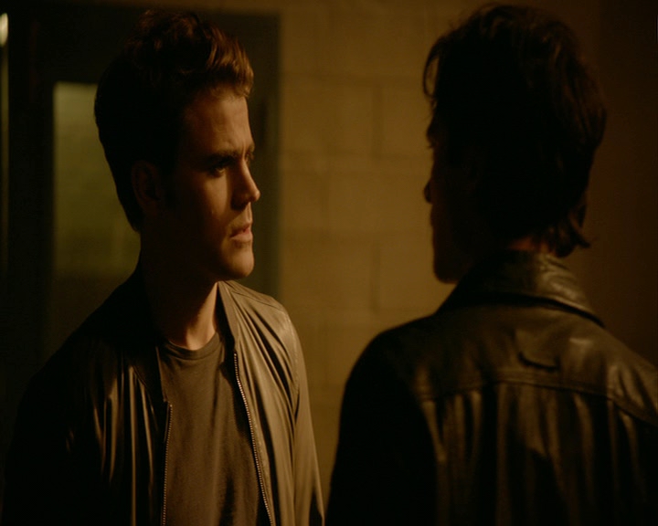 VampireDiaries-dot-nl_VampireDiaries-8x03YouDecidedThatIWasWorthSaving1145.jpg