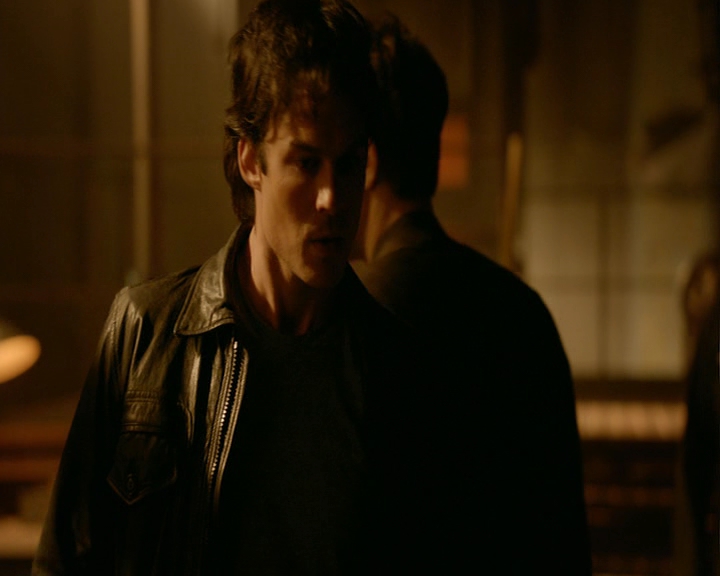 VampireDiaries-dot-nl_VampireDiaries-8x03YouDecidedThatIWasWorthSaving1147.jpg