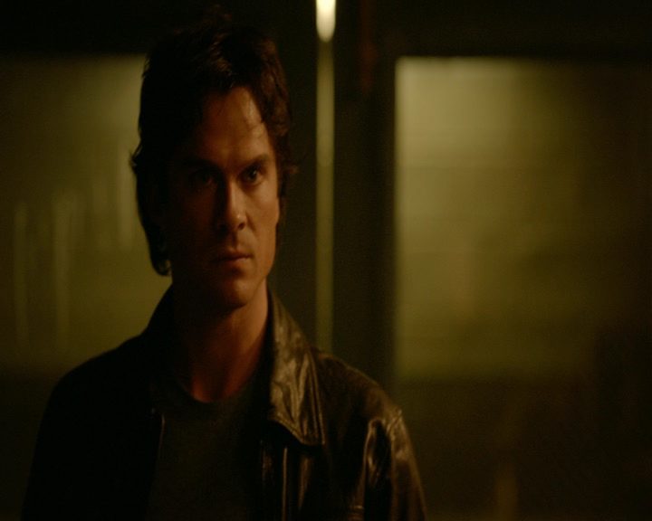 VampireDiaries-dot-nl_VampireDiaries-8x03YouDecidedThatIWasWorthSaving1156.jpg