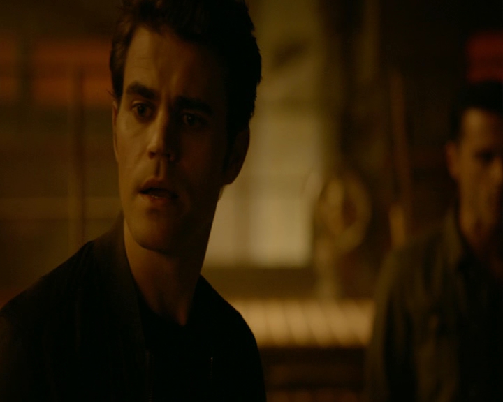 VampireDiaries-dot-nl_VampireDiaries-8x03YouDecidedThatIWasWorthSaving1158.jpg