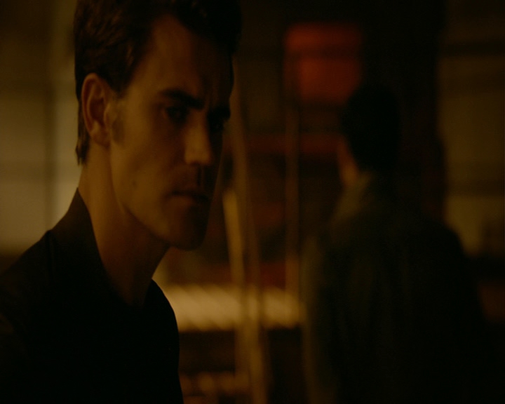 VampireDiaries-dot-nl_VampireDiaries-8x03YouDecidedThatIWasWorthSaving1168.jpg