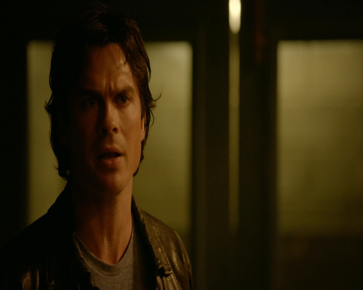 VampireDiaries-dot-nl_VampireDiaries-8x03YouDecidedThatIWasWorthSaving1225.jpg