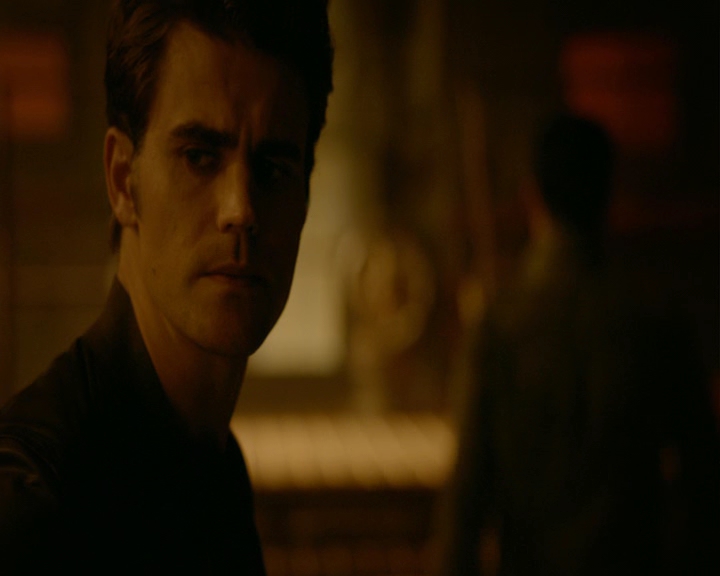 VampireDiaries-dot-nl_VampireDiaries-8x03YouDecidedThatIWasWorthSaving1227.jpg