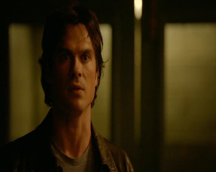 VampireDiaries-dot-nl_VampireDiaries-8x03YouDecidedThatIWasWorthSaving1229.jpg